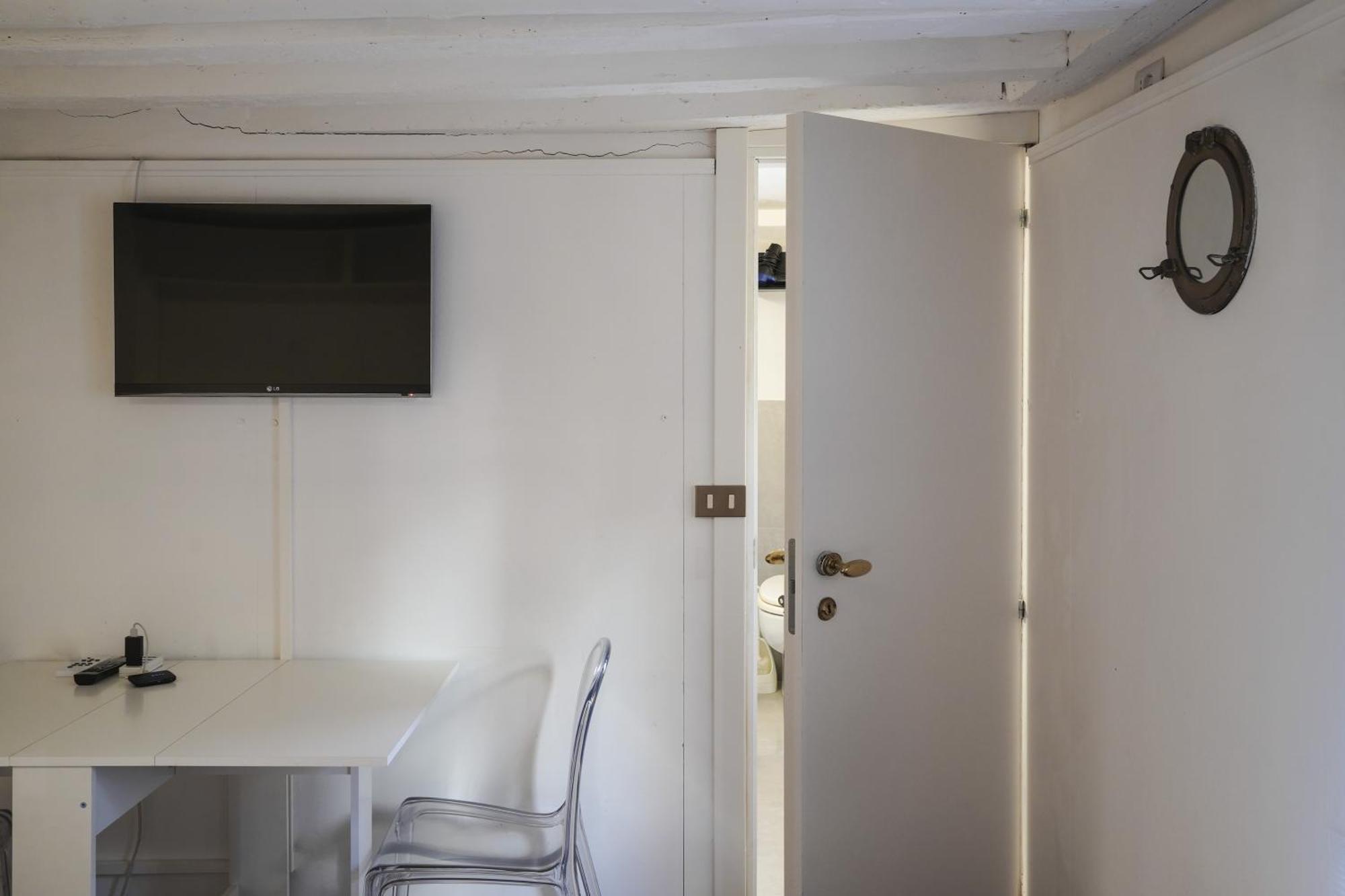 Super Central 1 Bedroom Apartment Velence Kültér fotó