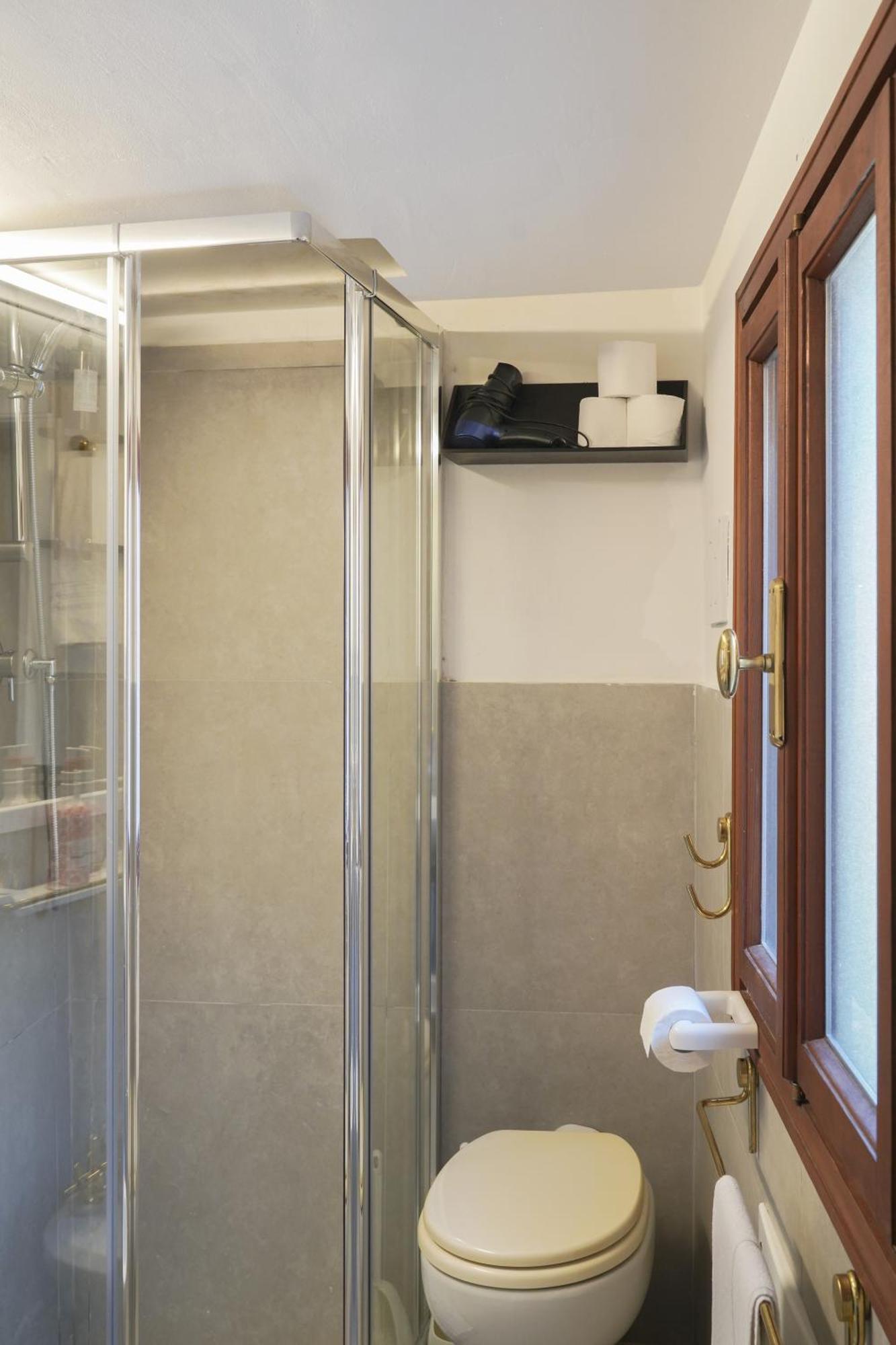 Super Central 1 Bedroom Apartment Velence Kültér fotó